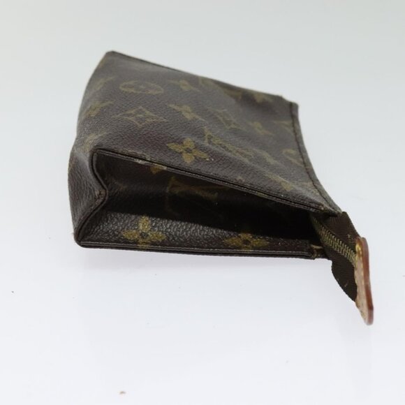 LOUIS VUITTON Monogram Posh Toilette 15 Pouch - Picture 4 of 16